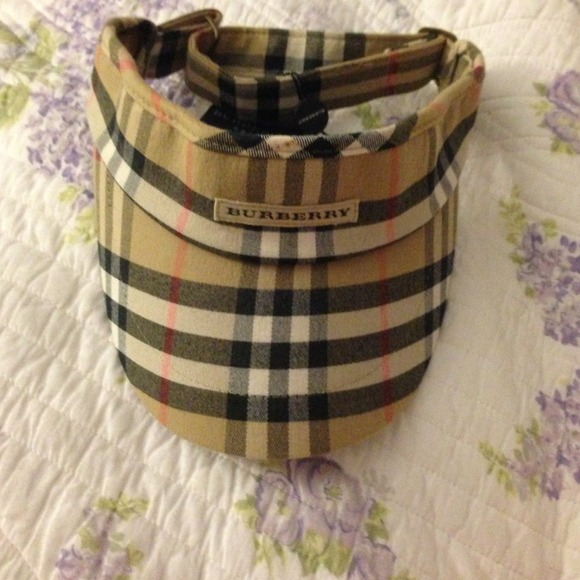 ✨Reduced✨Burberry cap classic print