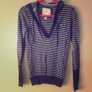 ⛔️BUNDLE ⛔️American Eagle hoodie sweater. Size M