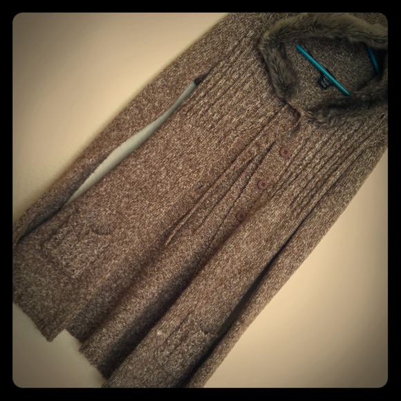 Brown knit duster