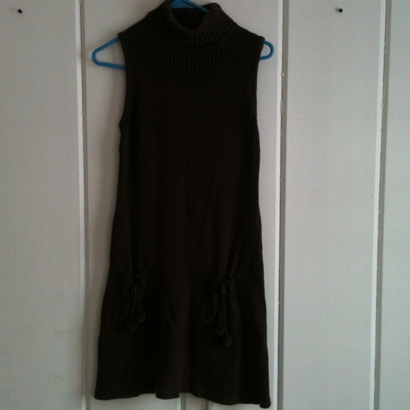 Dark brown knitted dress