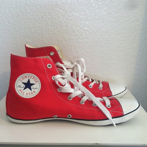 ✨ON HOLD✨High top converse sneakers.