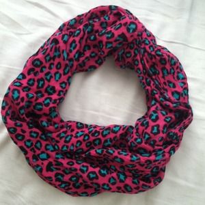 Cheetah print scarf 💥SOLD💥