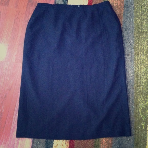 Black pencil skirt