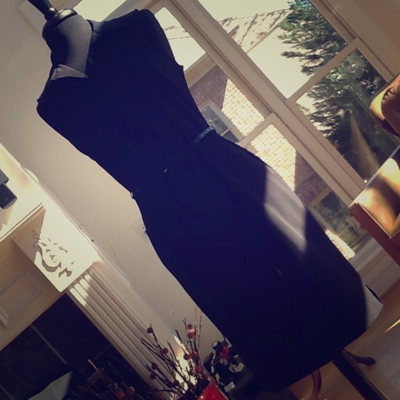 Bundle!!!! Black  guess dress and black belt <3