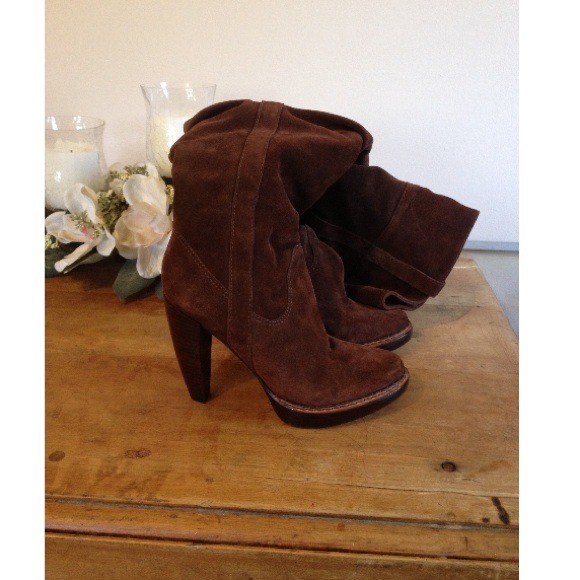 Authentic Michael Kors Suede knee high boots 😻