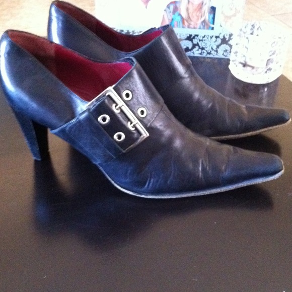 ⚡SOLD⚡Black Leather Booties