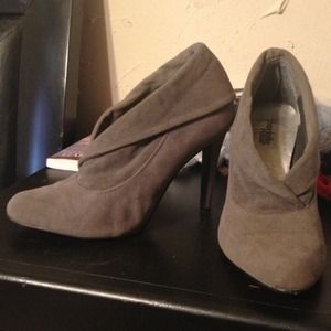 Charolette Russe heels size 7