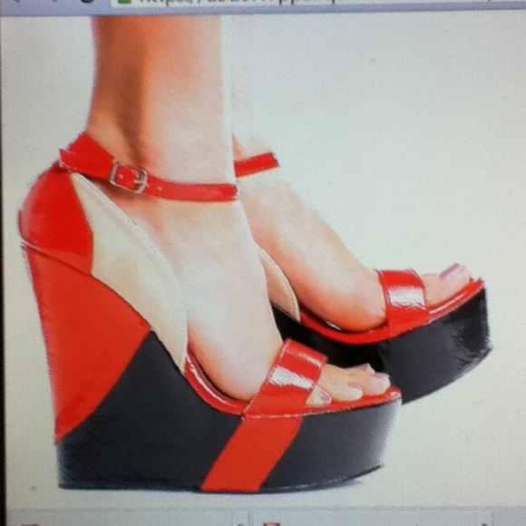 Red Color Block Wedges SOLD - Picture 2 of 2