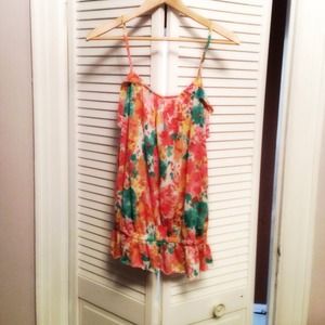 Splash of flower tank