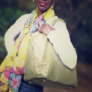 Brand New Large green carry bag