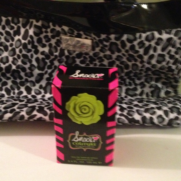 Snooki perfume w tote bag