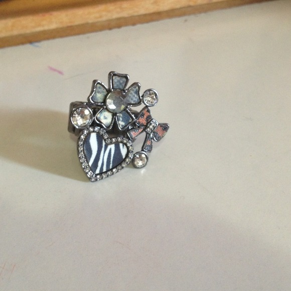 New guess ring diamond bow - Picture 2 of 2