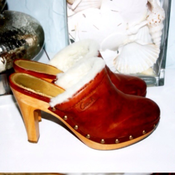 Awesome coach clogs 9.5