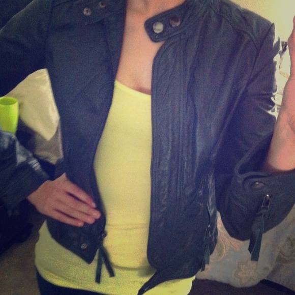 Grey leather jacket. BB Dakota