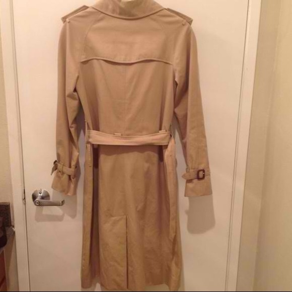 ⛔SOLD⛔Burberry London Windsor Trench sz 4 - Picture 3 of 4