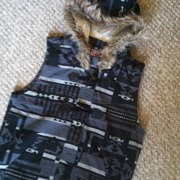 SOLD -Aztec winter vest w hood gray and black NWOT
