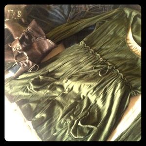 ADORABLE Long-Sleeved Layered shirt. NWOT