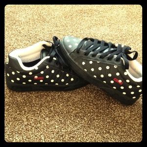 Like new skate shoes! black with white polkadots