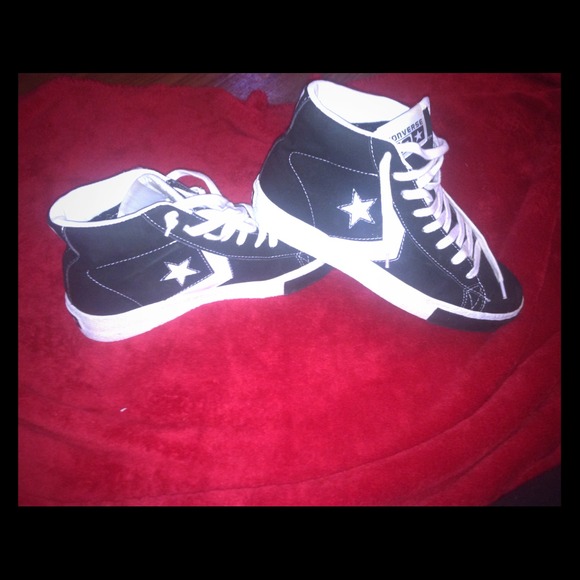 🌟reduced🌟Converse shoes!