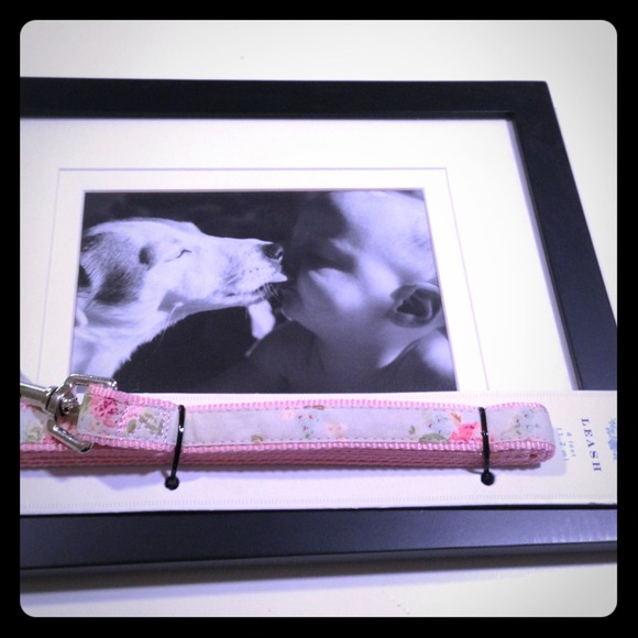 FREE WITH ANY PURCHASE OVER 55$ Shabby chic dog🐶