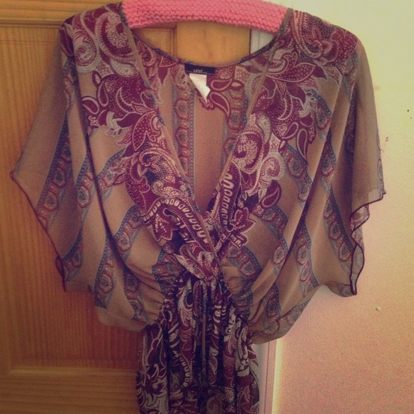 🎉SOLD🎉Bohemian high low batwing blouse