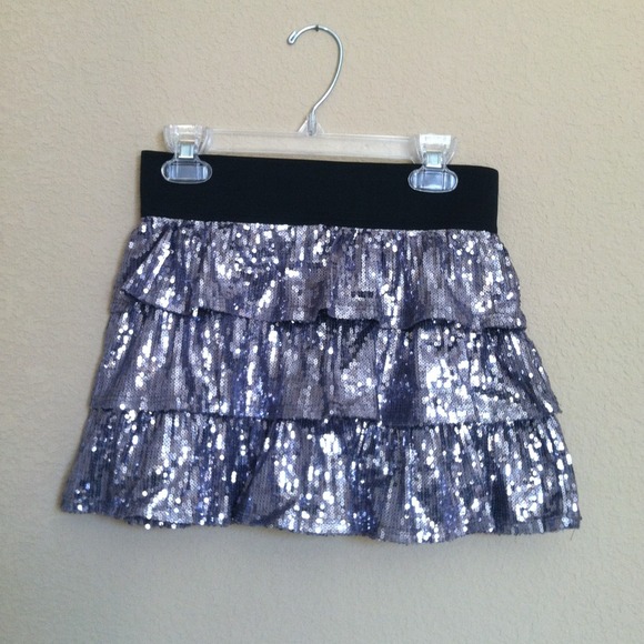 Reduced! Sparkly sequin skirt!! Sassy!