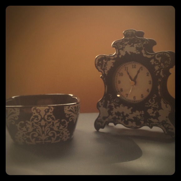 Decorative dish/alarm clock bundle