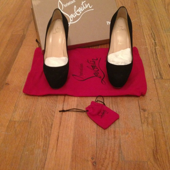 Christian louboutins 💥 - Picture 2 of 4