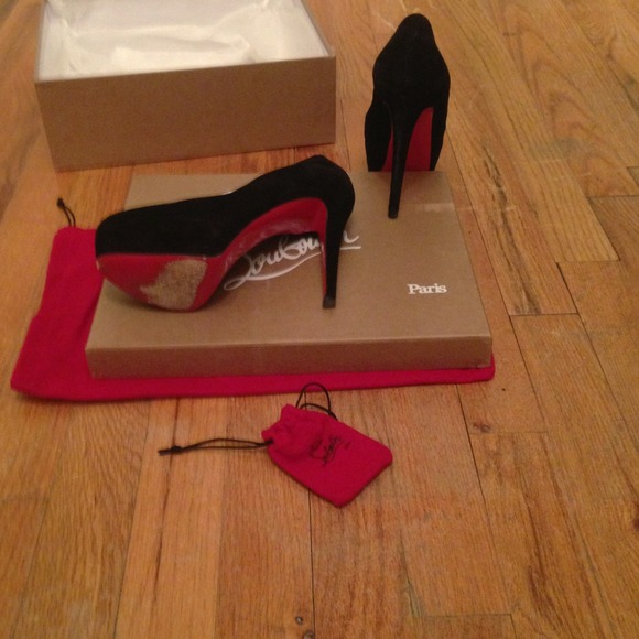 Christian louboutins 💥 - Picture 3 of 4