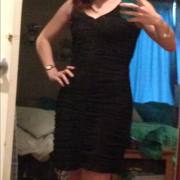 💗SALE💗 {Cache} LBD - Picture 3 of 4