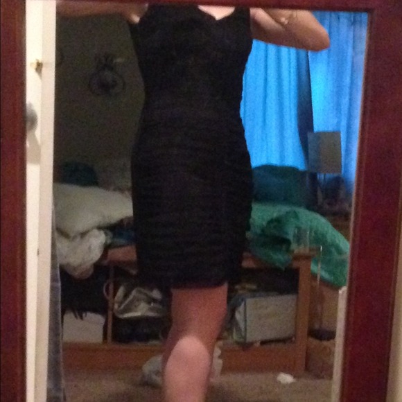 💗SALE💗 {Cache} LBD - Picture 4 of 4
