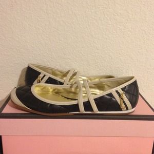 100% AUTHENTIC Juicy Couture Flats Size 6.5