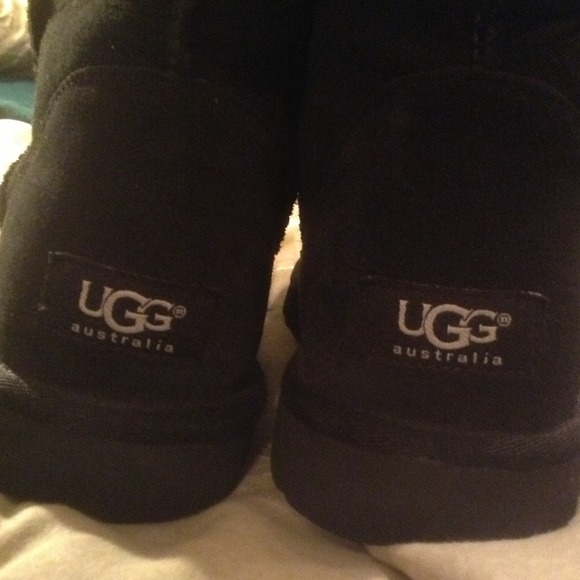 UGG Authentic 💝SOLD💝
