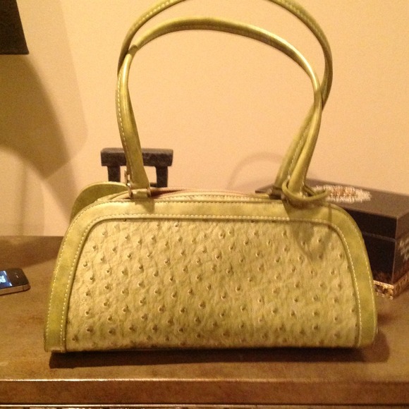 "SOLD" Really cute purse - Picture 2 of 4