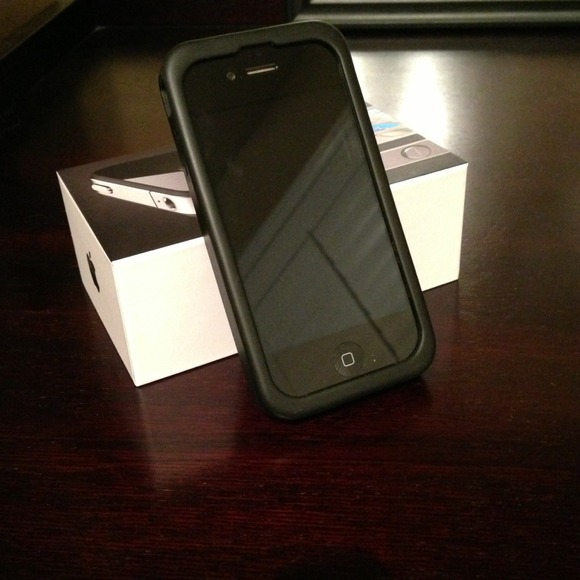 **Sold** AT&T iPhone 4 - Picture 2 of 3