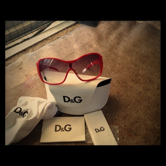 ✨REDUCE✨Brand new never worn D&G authentic