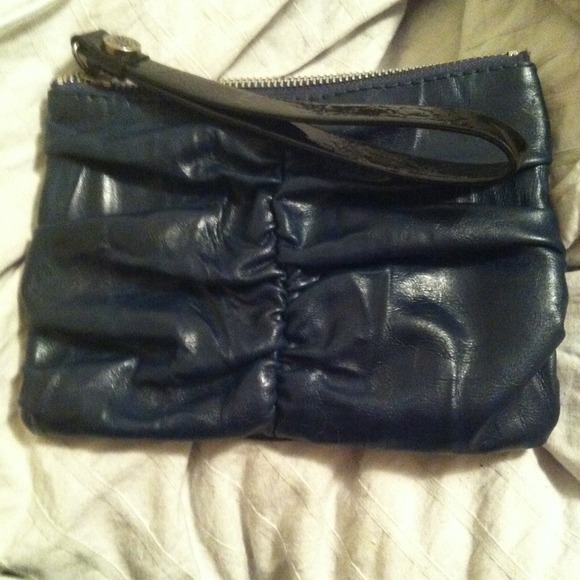 🎀REDUCED VERA WANG wristlet NWOT