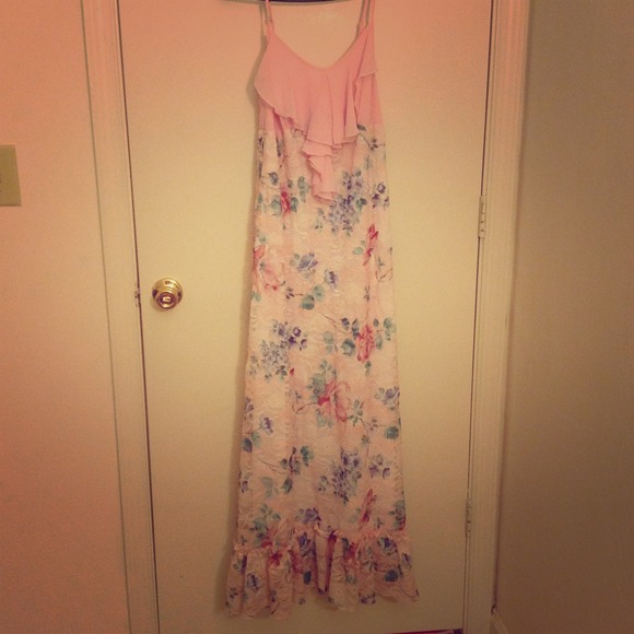 Dresses & Skirts - Dress