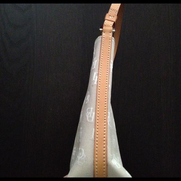 Dooney & Bourke Mini Signature Short Shoulder Bag - Picture 2 of 3