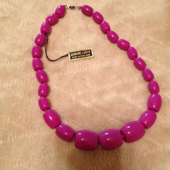 Bead necklace