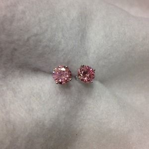 🎀Adorable .925 Pink CZ Studs🎀