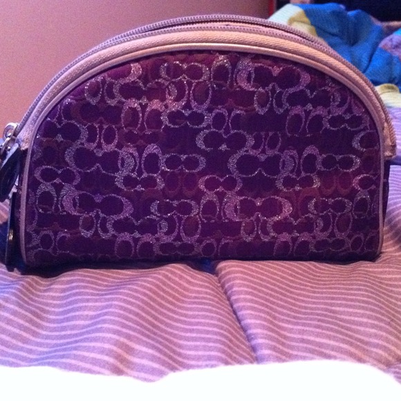 ❌SOLD❌ Coach cosmetic bag