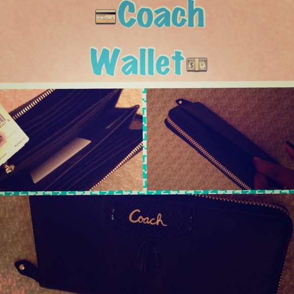 Coach Clutches & Wallets - 💰Authentic Coach Wallet💰