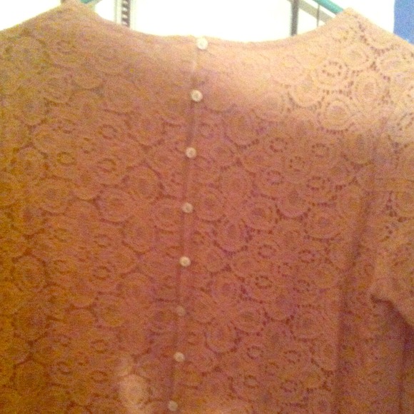 Outwear half of sleeve sweater
