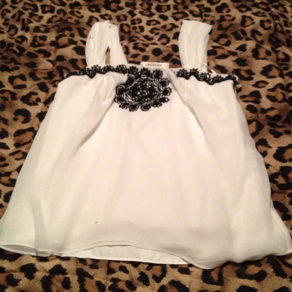 Short sleeve dress top