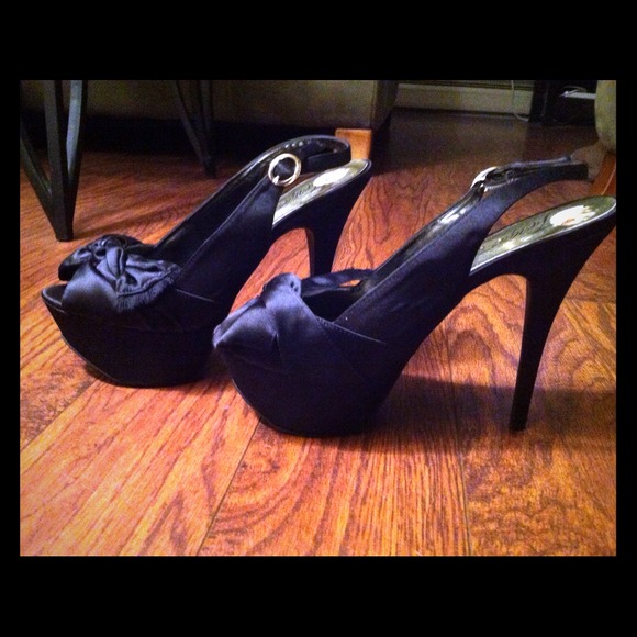 Super sexy Fergie heels!