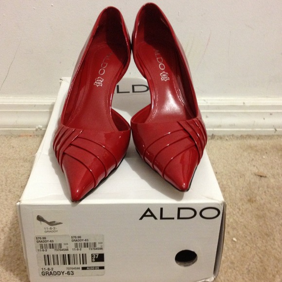 21/2 inches red Aldo heels