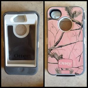 Real tree camo otter box for IPhone 4/4s