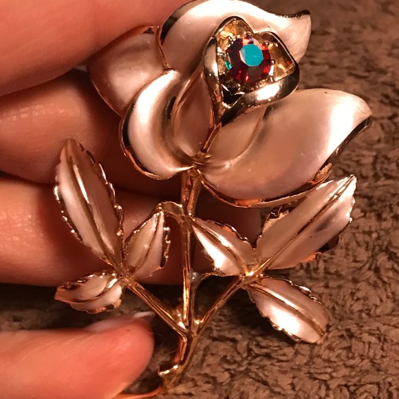 Florenza 3-Dimensional Enameled Rhinestone Rose - Picture 1 of 6