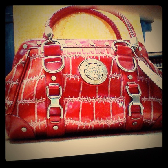 Classy red bag (; + free gifts!!!